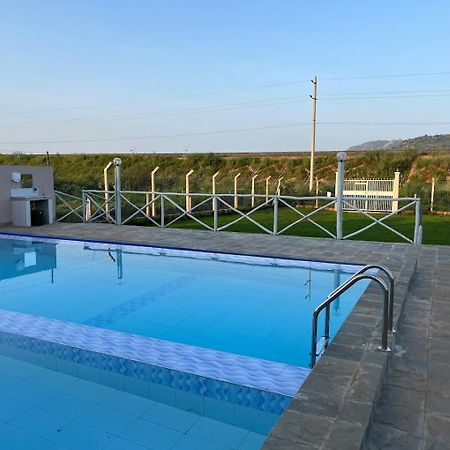 1 Bedroom Fully Furnished Luxurious Apartment Voi Town מראה חיצוני תמונה